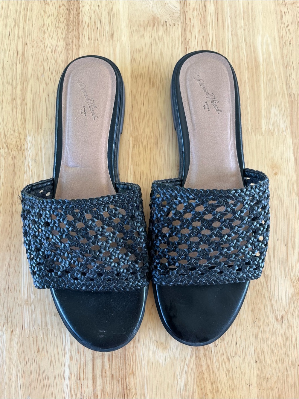 Universal Thread Black Woven Slide Mules